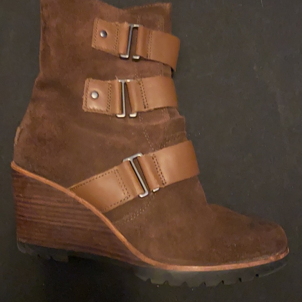 Sorel wedge size 8.5